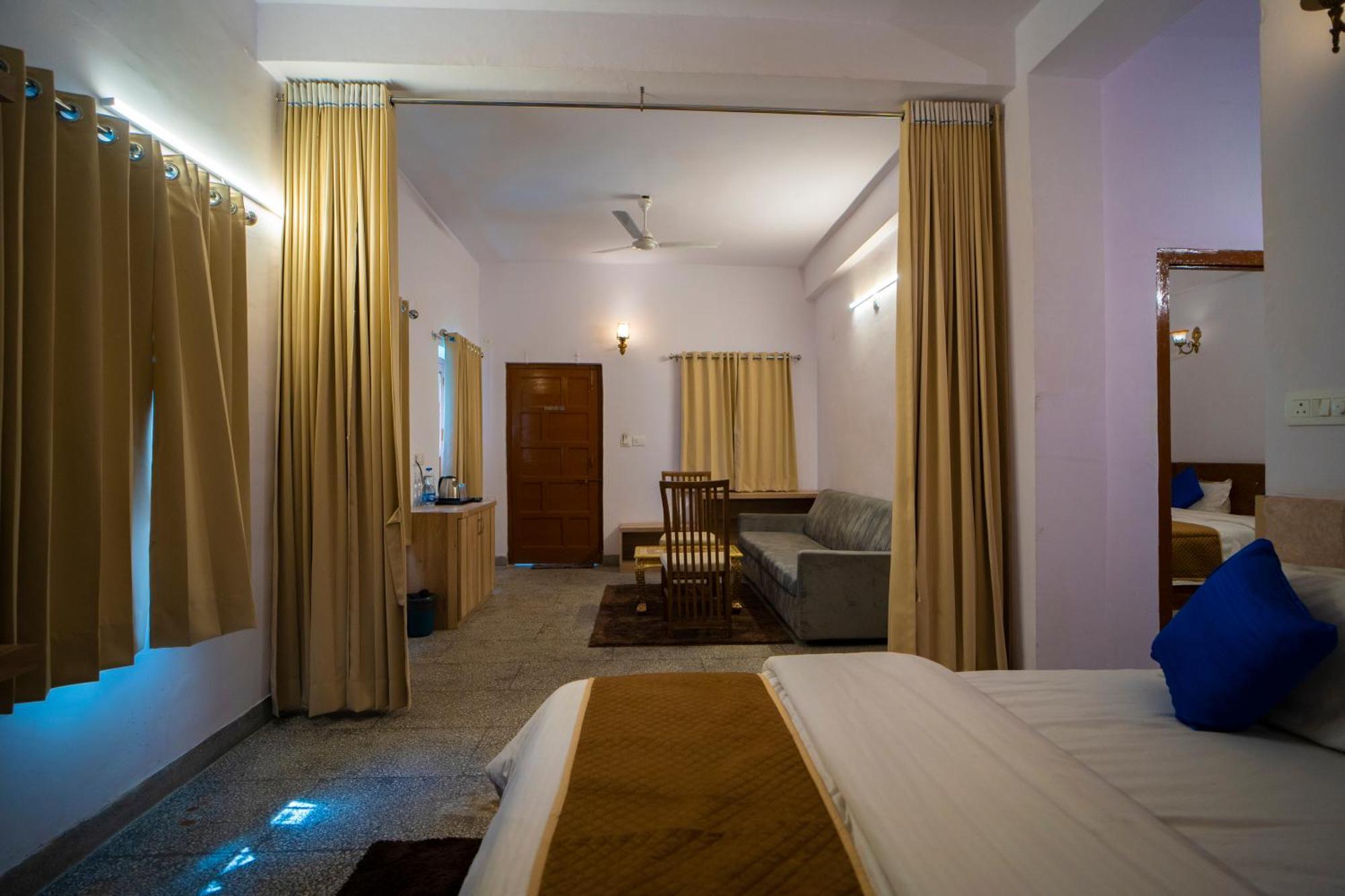 Devdarshan Hotel & Restaurant Udaipur Kültér fotó